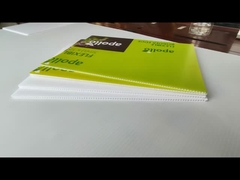 Holle platen van kunststof